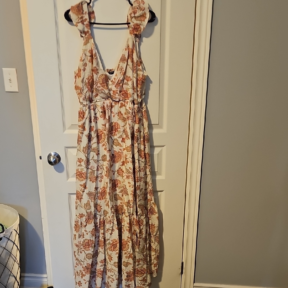 torrid Floral Cream and Pink Maxi Dress - Picture 8 of 9